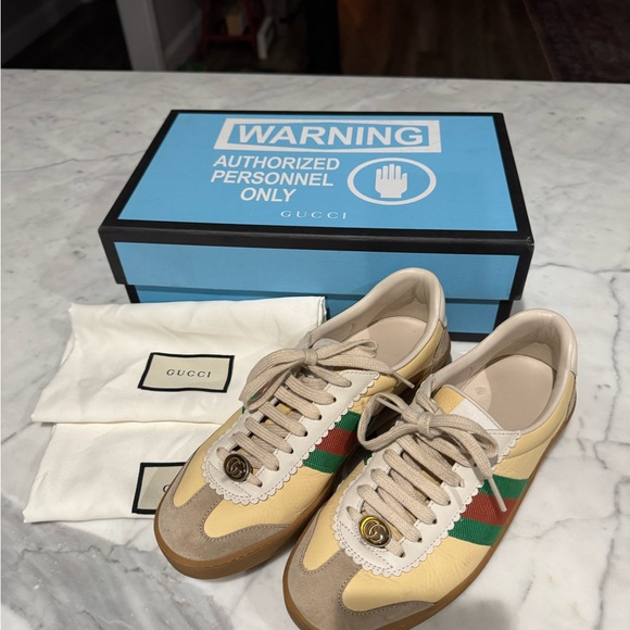 Authentic Women’s Gucci G74 Web Low Sneakers in Oatmeal - Picture 3 of 16
